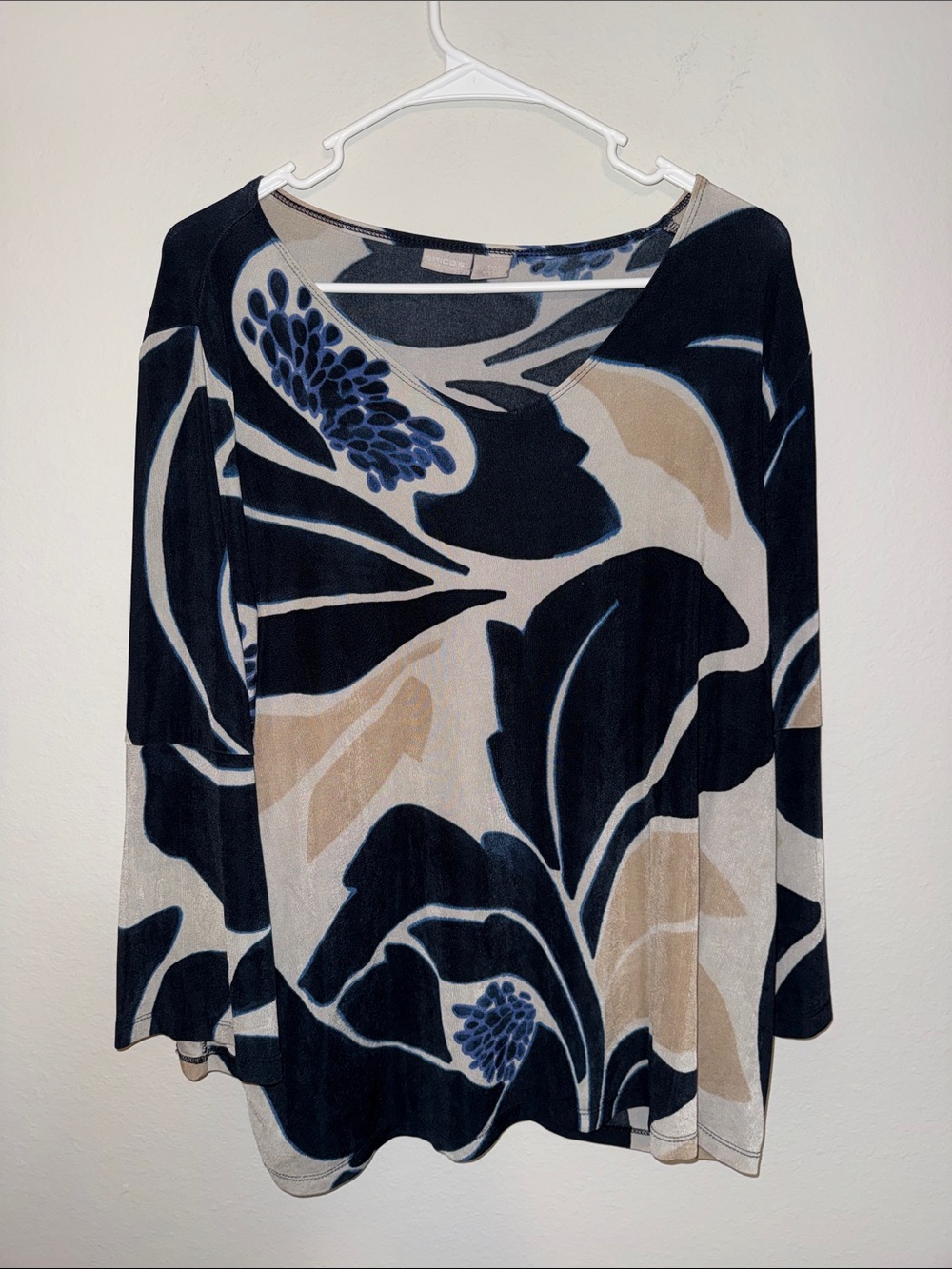 Chico’s Travelers Floral Scoop Neck Long Sleeve Top - size 3P